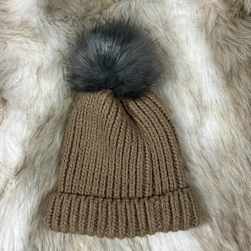 Hat Attack with Removable Pom Pom - Picture 4 of 5